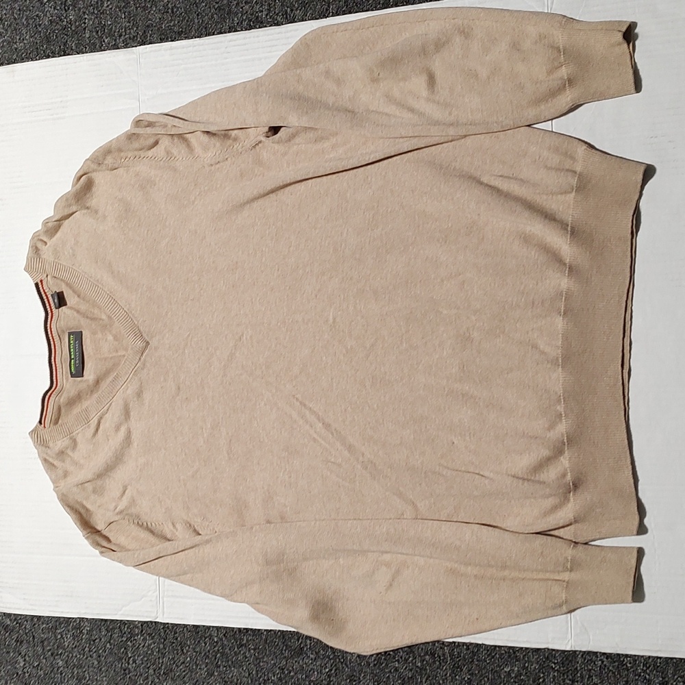 John Bartlett Consensus Beige V Neck Sweater Size M